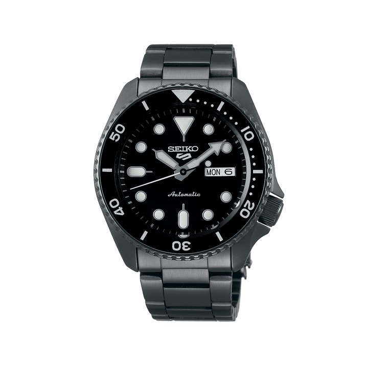 Seiko 5 sports total black